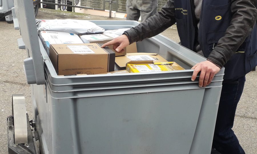 Livraison de colis en centre-ville ; Photo : ORT&L Grand Est