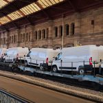 Train de véhicules en gare de Strasbourg en octobre 2025 ; Photo : ORT&L / N. Boidevezi