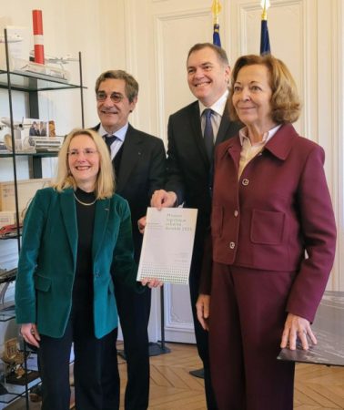 Remise du rapport logistique urbaine durable par Anne-Marie Idrac et Anne-Marie Jean aux ministres des transports et du commerce