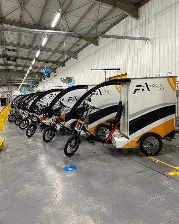 Vélos cargo de FA Logistics dans une plateforme Amazon :; Photo : FA Logistics